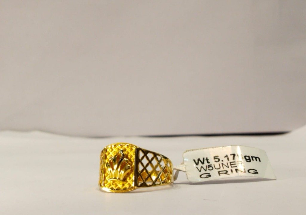 Majestic Gold Crown Net Ring Udala